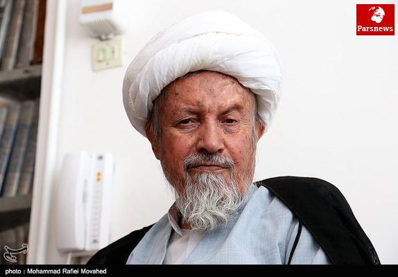 واکنش یکی از فقهای شورای نگهبان به تذکر آیتالله مکارم