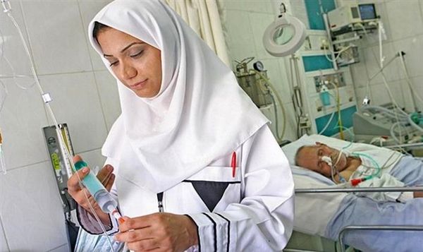 درآمد پرستاران هزینه زندگی آنها را تامین نمی کند