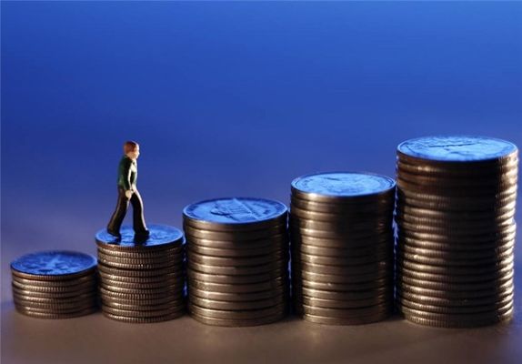 قاچاقچیان بانکی اجازه پایین آمدن نرخ سود را نمیدهند
