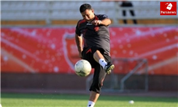 ثبت قرارداد علی دایی با پرسپولیس