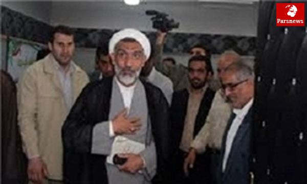 ازحقوق شهروندی حل مشکلات زندانیان است