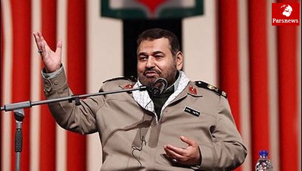 انتقاد از رفتار رئیس جمهور در برابر مشایی