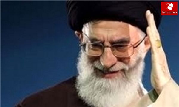 حمل عکس رهبر انقلاب توسط عشایر در آزادی