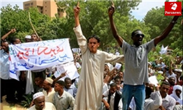تظاهرات دارفوریها در اعتراض به ادامه خشونتها در غرب سودان