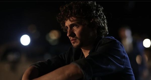 امیر کاظمی در جزیره + عکس