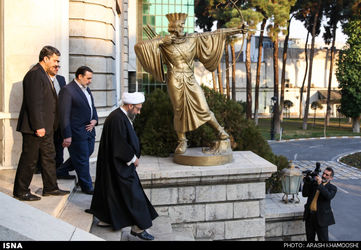 1422974295492_arash khamooshi -1