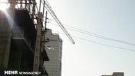خطر سقوط جرثقیل در چهارراه طالقانی کرج +عکس
