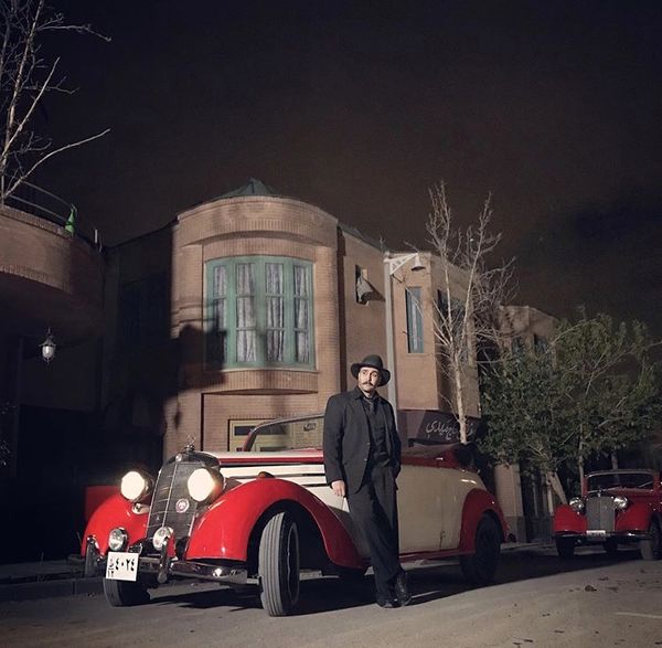 پوریا پورسرخ و ماشین قدیمی اش + عکس