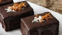 طرز تهیه کیک ساچر خوشمزه و مجلسی به روش حرفه ای قنادی