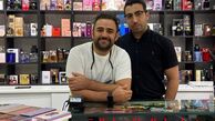 علی هاشمی در مغازه دوستش + عکس