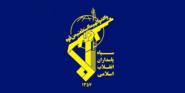 هشدار سپاه به نیروهای آمریکا در تنگه هرمز/ غیرحرفه‌ای رفتار نکنید
