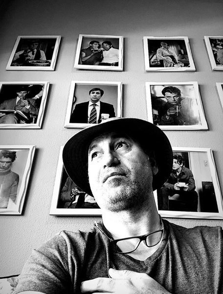 حمید فرخ نژاد در قابی پر از قاب + عکس