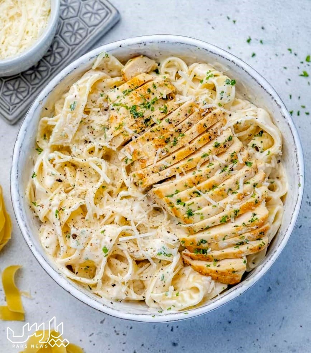 طرز تهیه پاستا فتوچینی با مرغ مجلسی با طعم بسیار عالی