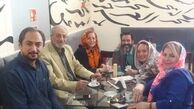 کافه گردی نیما فلاح و پدر و مادر و همسرش+عکس