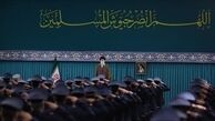رهبر انقلاب : دو رئیس‌جمهور قبلی و فعلی آمریکا تتمّه‌ آبروی این کشور را می‌برند
