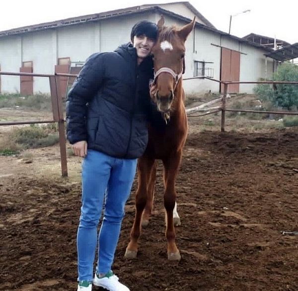 سردار آزمون و اسبش + عکس