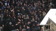 دلار ۲۸۵۰ تومان شد/فروشنده های خرد در میان خریداران کلان