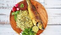 تهیه ماهی قزل آلا سرخ شده با 2 روش ماهیتابه و رستوران ها