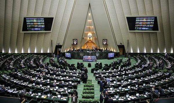 طرح جدید مجلس برای حمایت از اشتغال: شاغلین کم درآمد تحت حمایت دولت می شوند