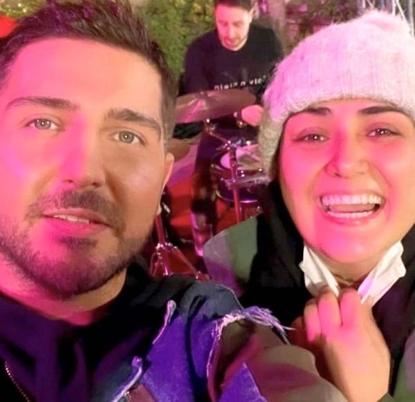 سلفی متفاوت بازیگران ملکه گدایان در پشت صحنه + عکس