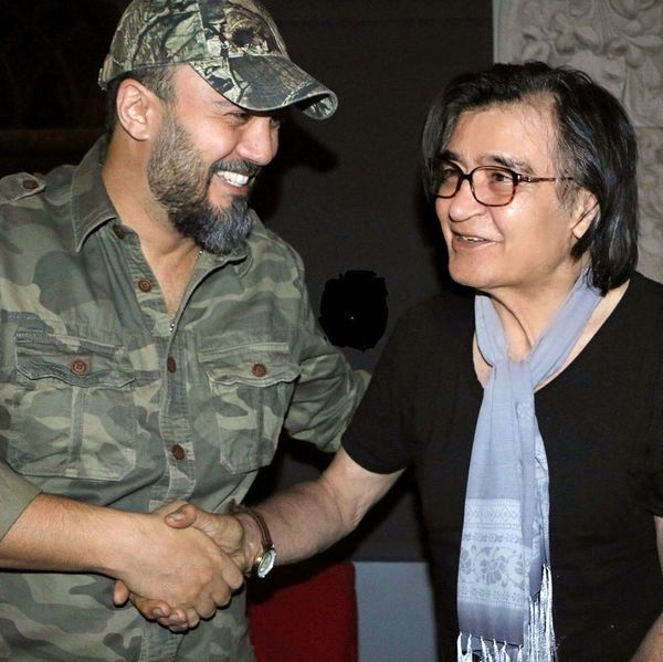 کامبیز دیرباز در کنار رضا رویگری عزیز + عکس