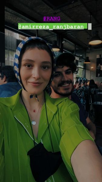 فرشته حسینی در کنار دوستش + عکس