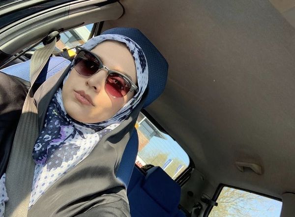 سلفی جدید مژده لواسانی در ماشینش + عکس