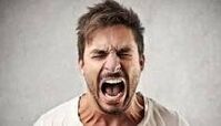 با صبر برنده بازی شوید/ چگونه با همسر عصبانی رفتار کنیم؟ 