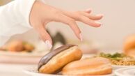 10 مواد غذایی مضر که پوست را زشت و پیر می کند