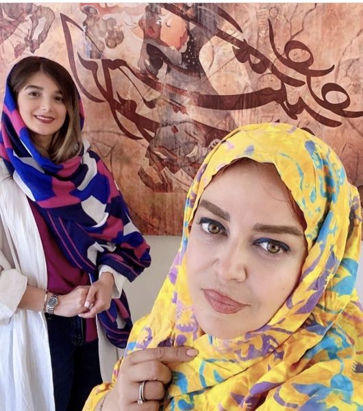 بهاره رهنما و دوستش در یک گالری + عکس