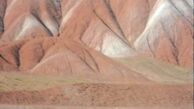 روستایی با کوه‎های عجیب + عکس