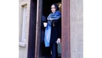 استایل ترلان پروانه با شال آبی