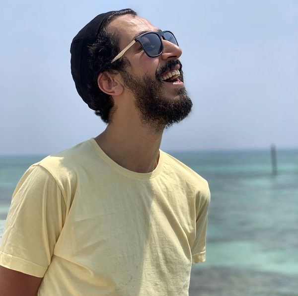 خنده های لب دریایی بهرام افشاری + عکس