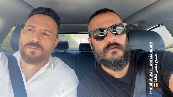 میلاد کی مرام و دوستش در ماشین لاکچریشون + عکس