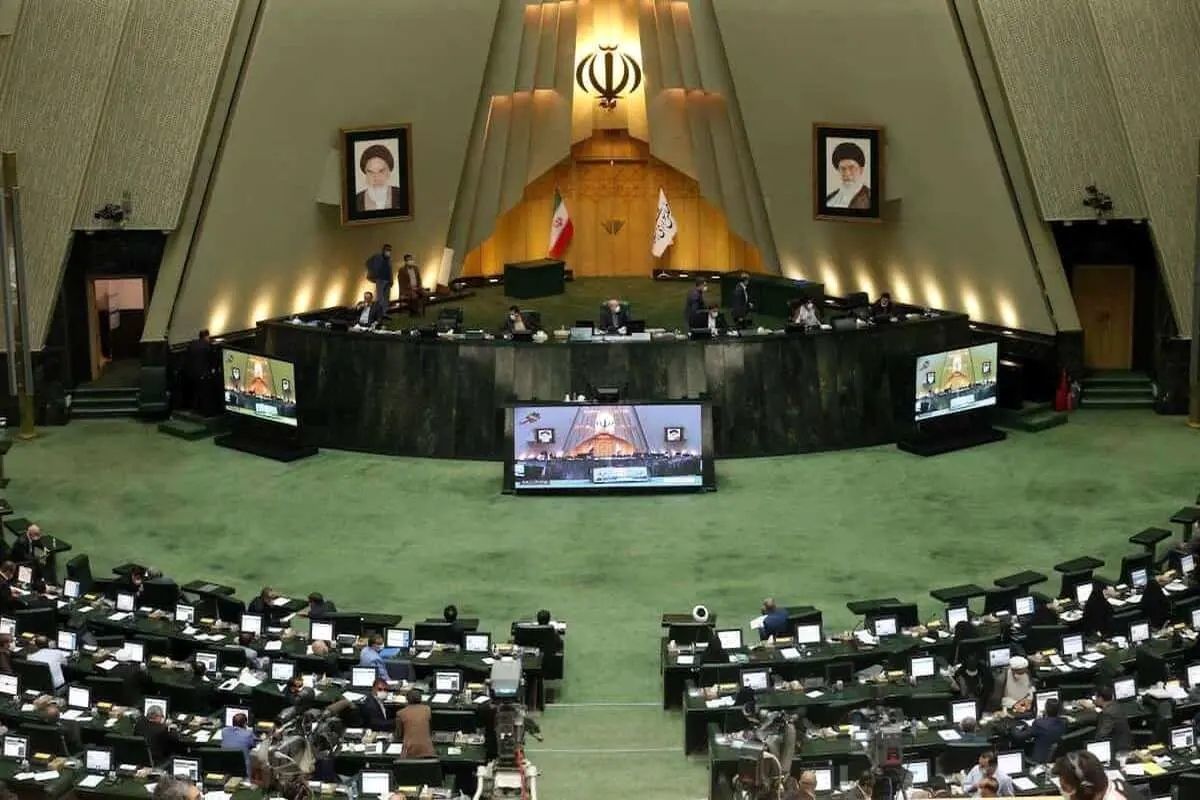 استیضاح یک وزیر به علت کوتاهی در جنگ 12 روزه !