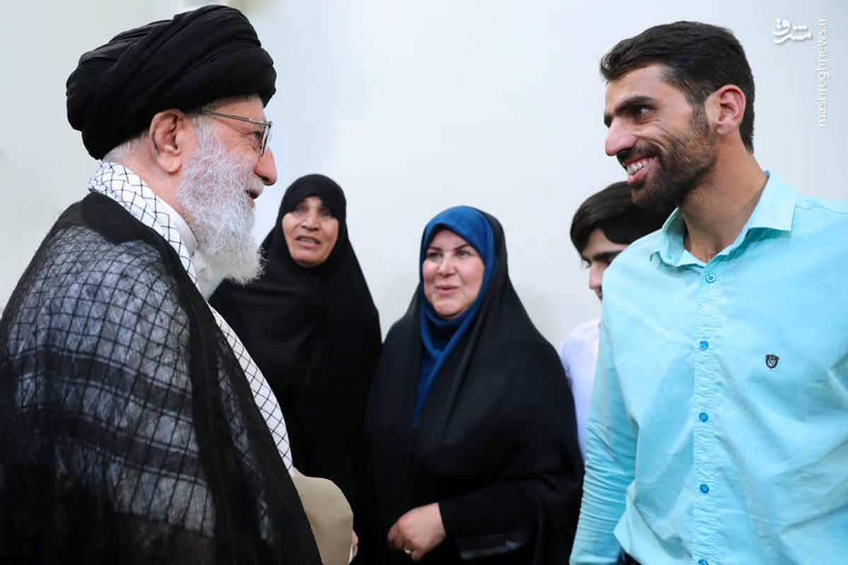 راحله امینیان :حضرت آقا فرمودند هر وقت شما‌ها را می‌بینم تحسین‌تان می‌کنم