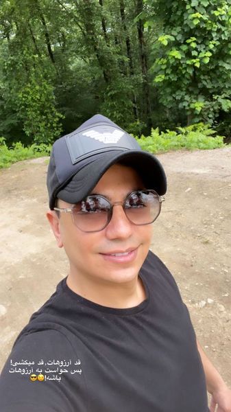 سلفی جدید محسن ابراهیم زاده در دل طبیعت + عکس