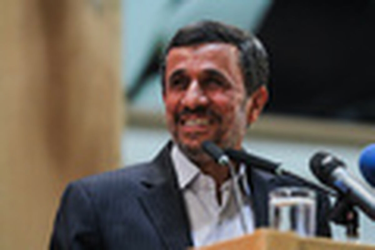 دیدار احمدی‌نژاد با اصحاب رسانه