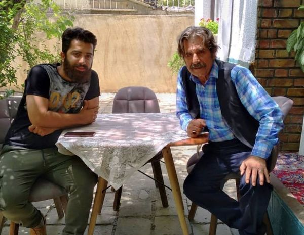 عزت مهرآوران در پشت صحنه کار جدیدش + عکس