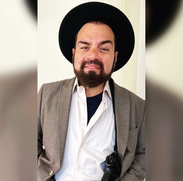 لباس عجیب شهرام قائدی + عکس