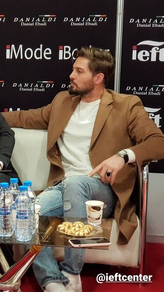 دانیال عبادی با تیپ اسپرتش در یک مرایم + عکس