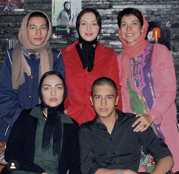 جوانی مهرداد صدیقیان‌ در کنار بازیگران مشهور + عکس