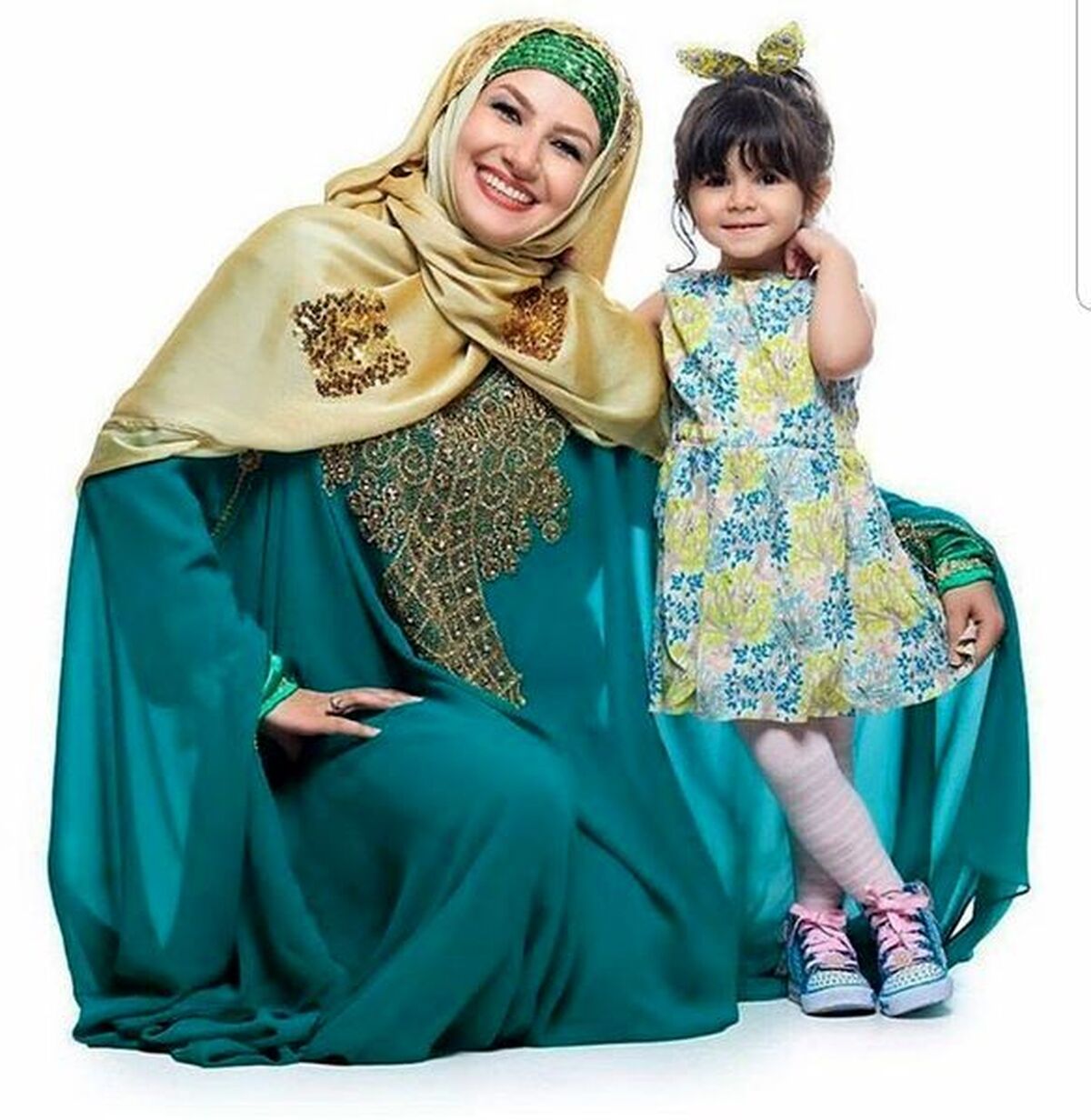 ست زیبای خاله شادونه و دخترش + عکس