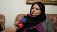 به پوشش های عجیب و غریب برای هنرمندان اعتقادی ندارم