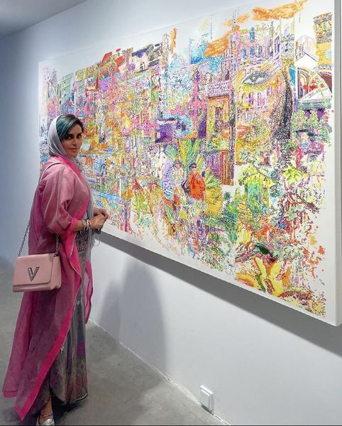 حضور الناز شاکردوست در یک گالری نقاشی + عکس