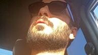 نوید محمدزاده در ماشین شخصی اش + عکس