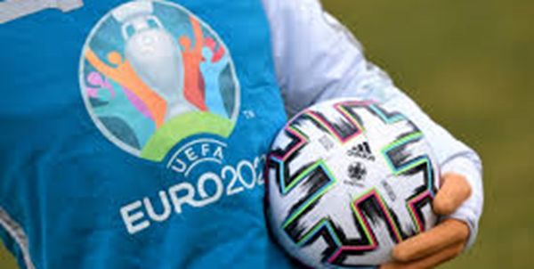 جام قهرمانی بر سر دوراهی انگلیس و ایتالیا!/ کاریکاتور