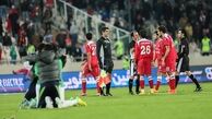 دیدار تیم‌های فوتبال پرسپولیس و ذوب آهن /حذف پرسپولیس در دقیقه 92