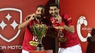 جام قهرمانی پرسپولیس در آغوش همسر بیرانوند + عکس