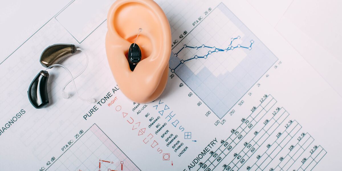 قیمت سمعک در سال ۱۴۰۴ چه تغییری می کند؟